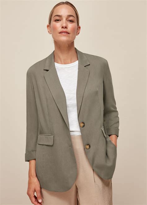 khaki boyfriend blazer.